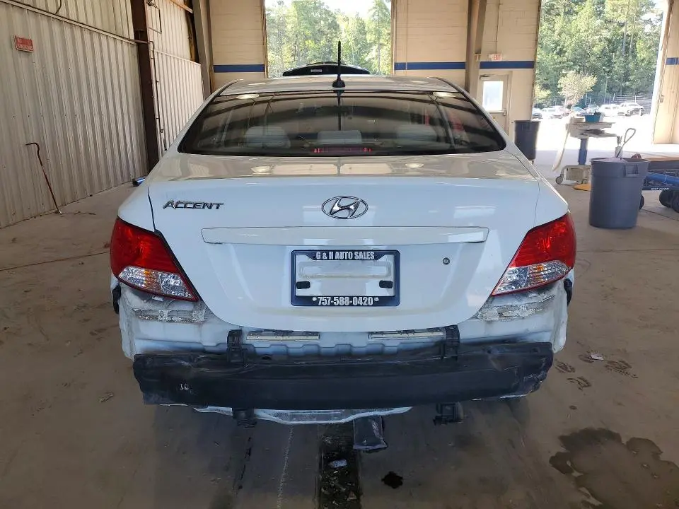 2012 HYUNDAI ACCENT GLS  