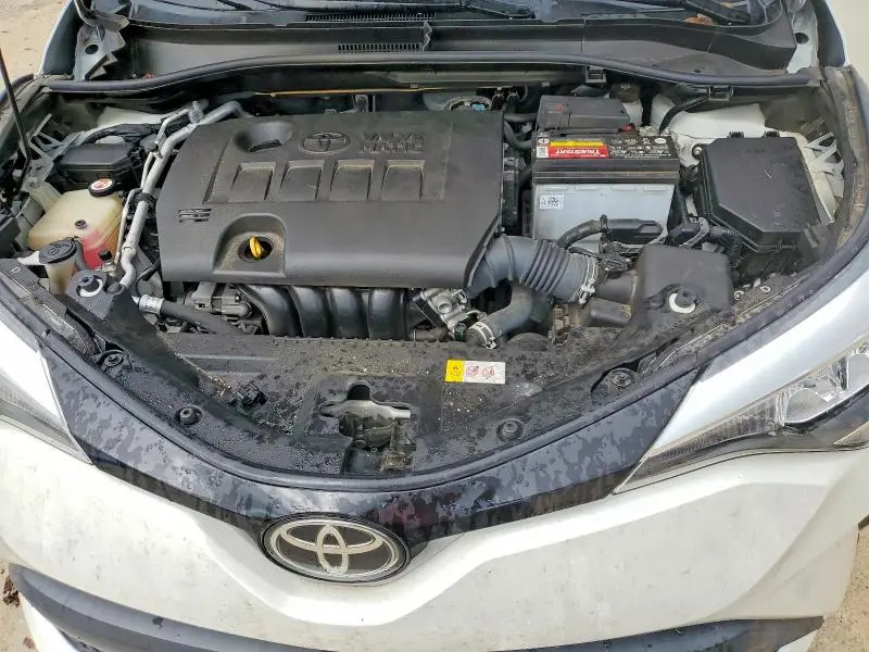 2021 TOYOTA C-HR LE  