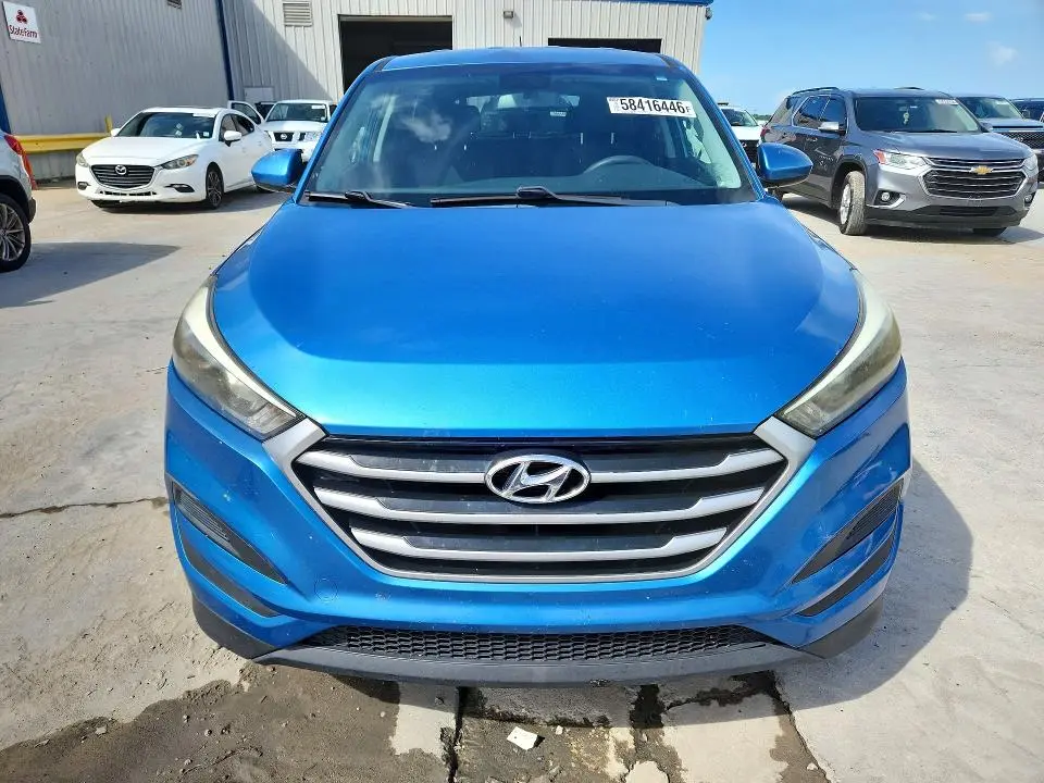 2017 HYUNDAI TUCSON SE  