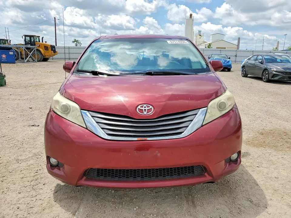 2011 TOYOTA SIENNA XLE 8-PASSENGER  