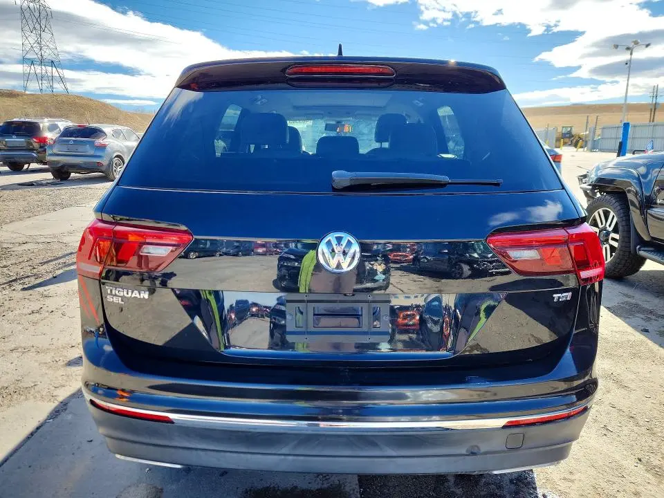 2018 VOLKSWAGEN TIGUAN SE  