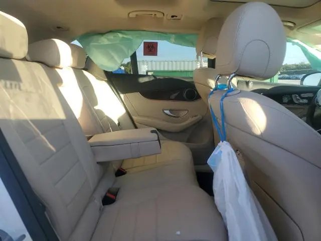 2022 MERCEDES-BENZ GLC 300  