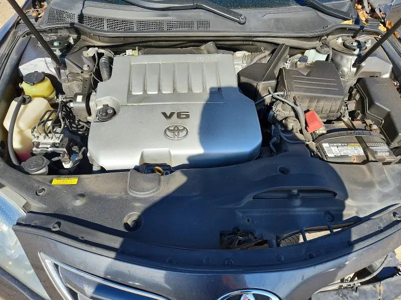 2011 TOYOTA CAMRY SE  