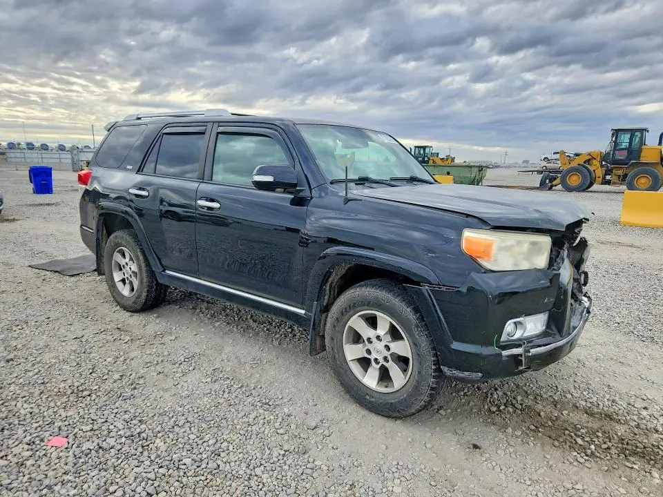 2011 TOYOTA 4RUNNER SR5  
