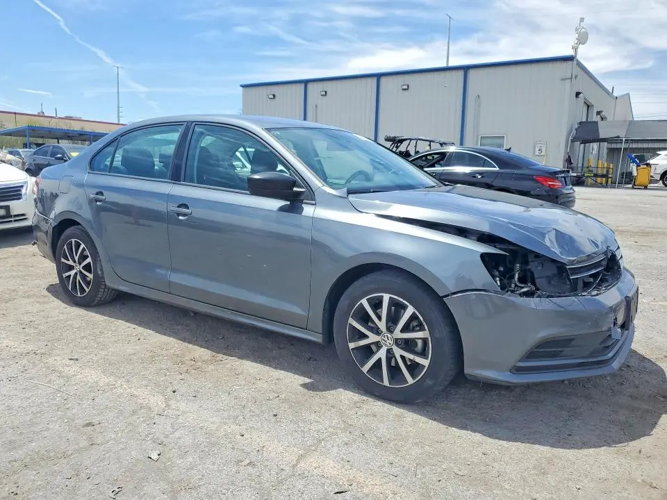 2016 VOLKSWAGEN JETTA SE  