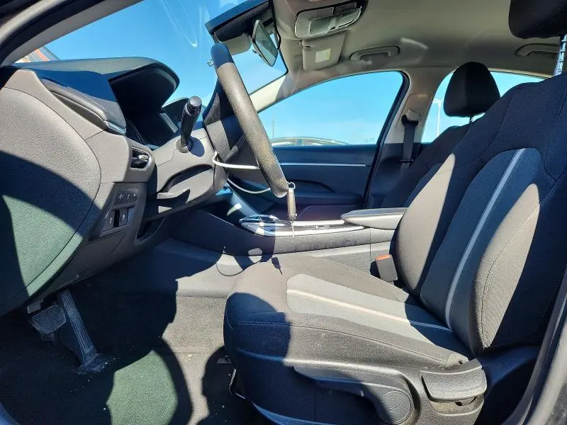 2021 HYUNDAI SONATA SE  