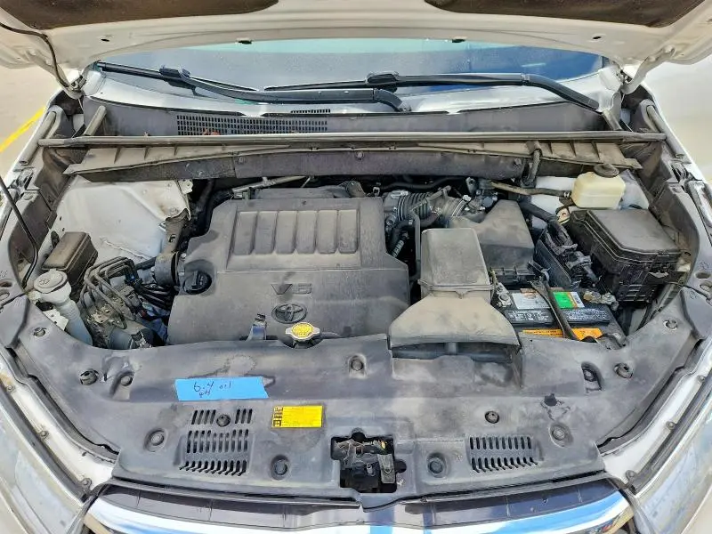 2015 TOYOTA HIGHLANDER LIMITED  