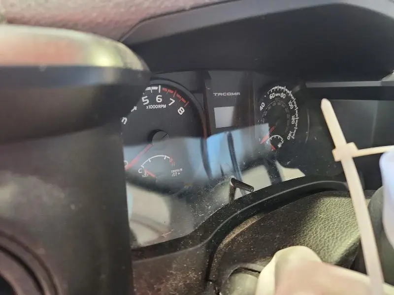 2017 TOYOTA TACOMA SR V6  