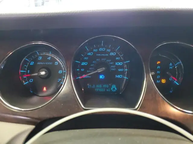2010 FORD TAURUS LIMITED  