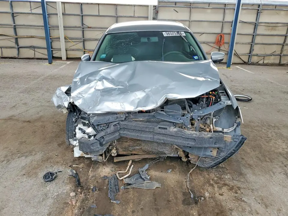 2011 VOLKSWAGEN JETTA SE  