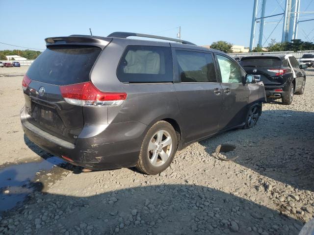 2014 TOYOTA SIENNA LE