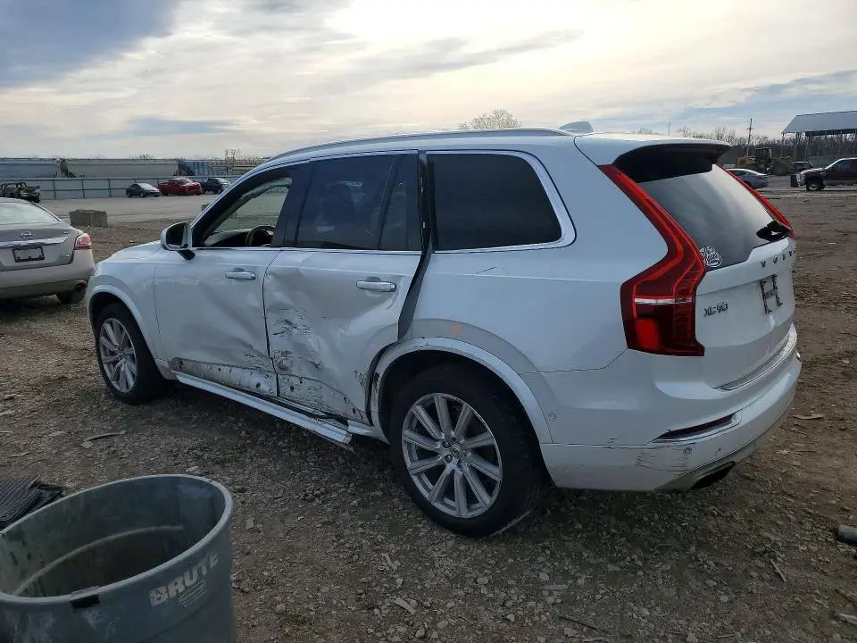 2017 VOLVO XC90 T6  