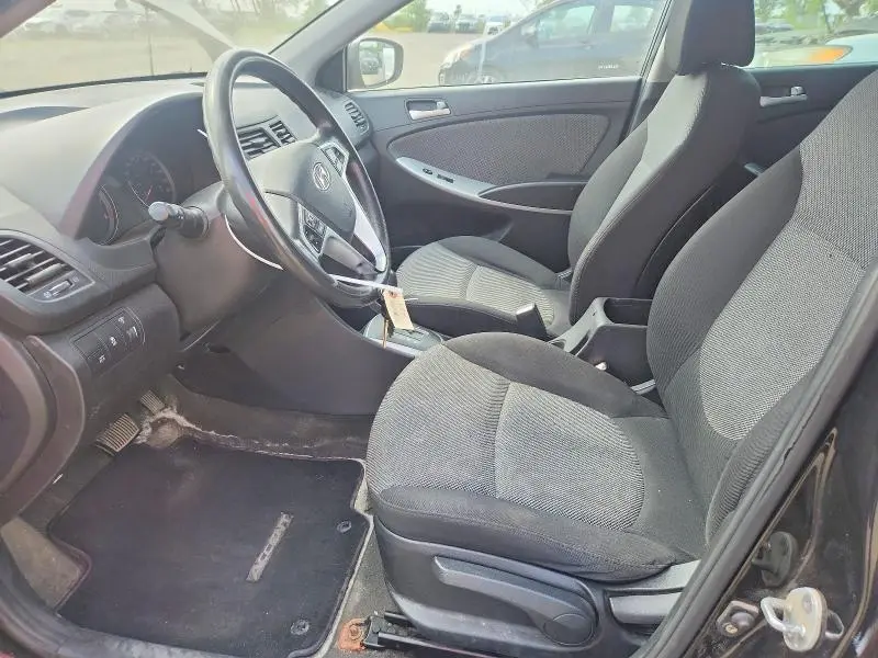 2012 HYUNDAI ACCENT GS  