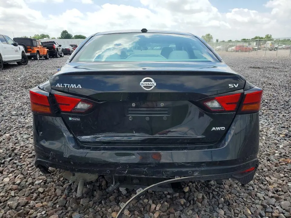 2021 NISSAN ALTIMA SV  