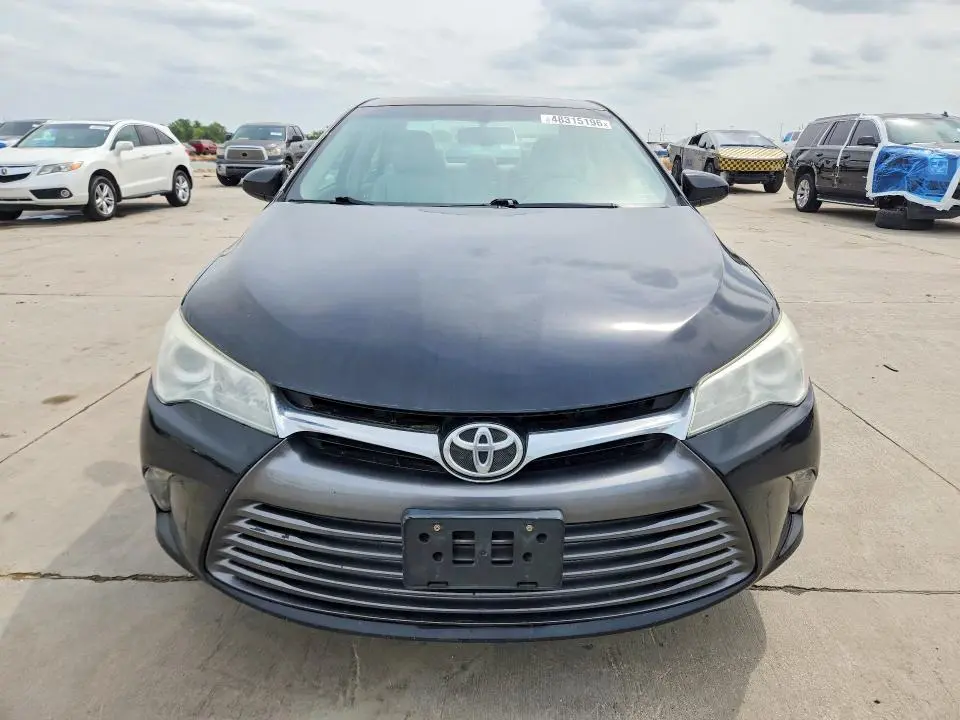 2016 TOYOTA CAMRY XLE  