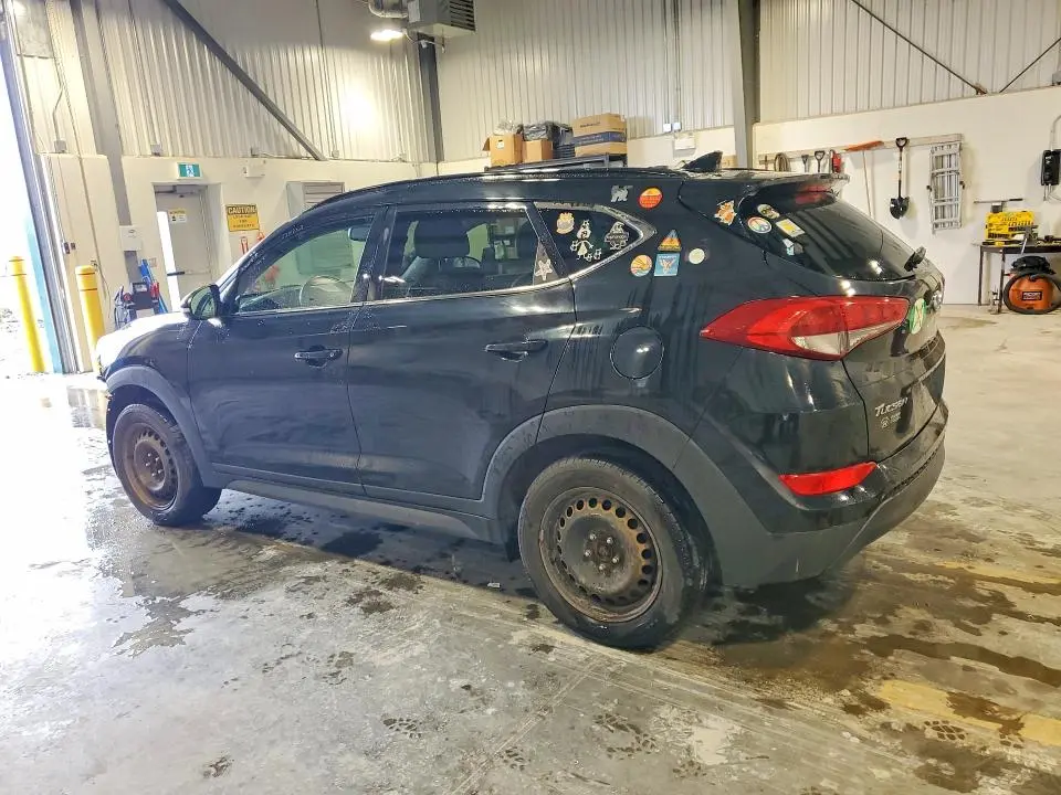 2016 HYUNDAI TUCSON SE  