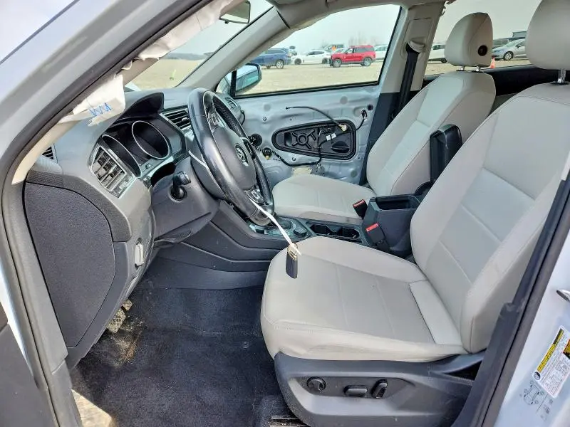 2018 VOLKSWAGEN TIGUAN SE  