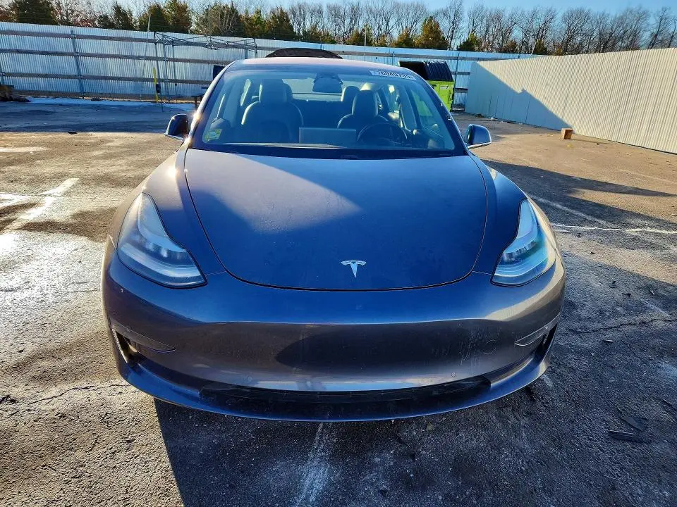 2018 TESLA MODEL 3   