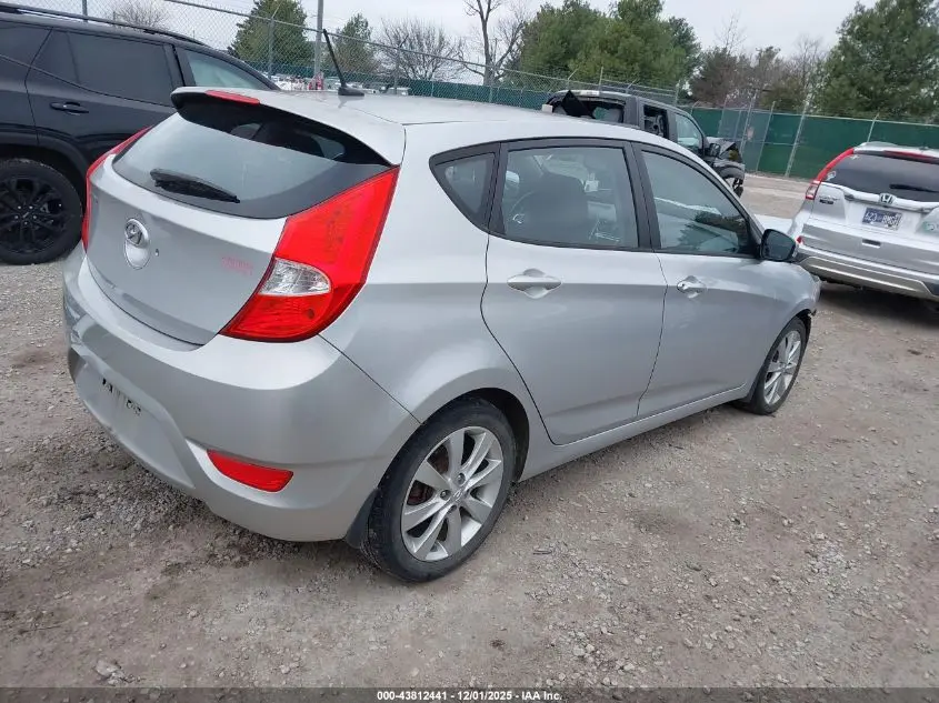 2013 HYUNDAI ACCENT SE
