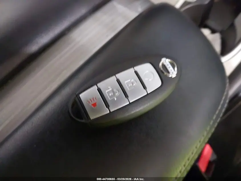 2018 NISSAN MURANO SV