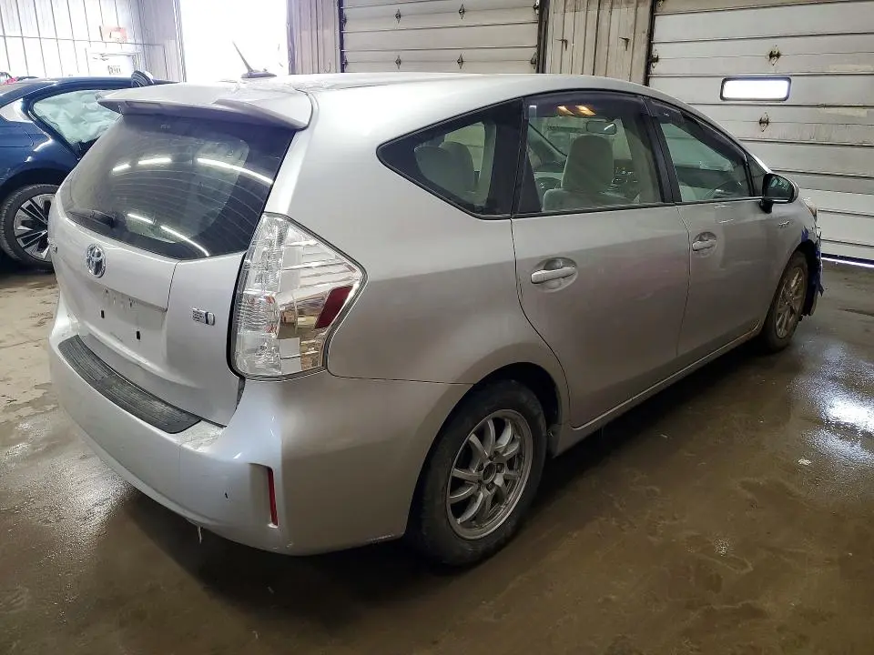 2012 TOYOTA PRIUS V   