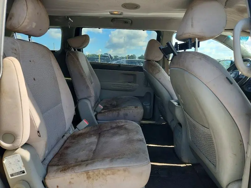 2016 KIA SEDONA LX  