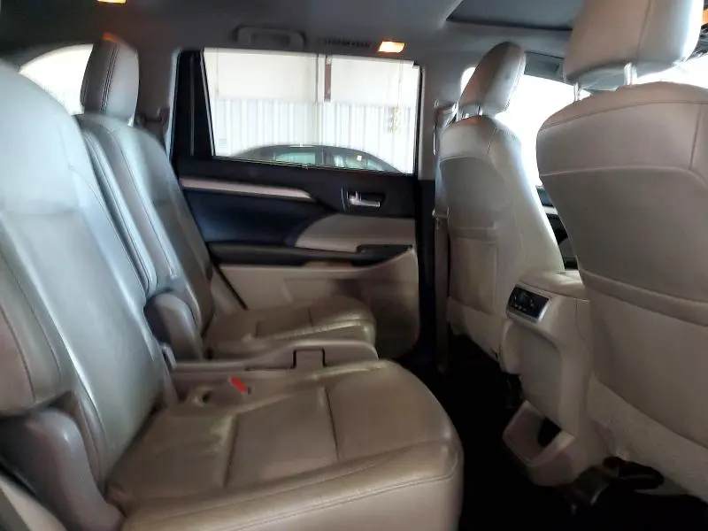 2014 TOYOTA HIGHLANDER XLE  