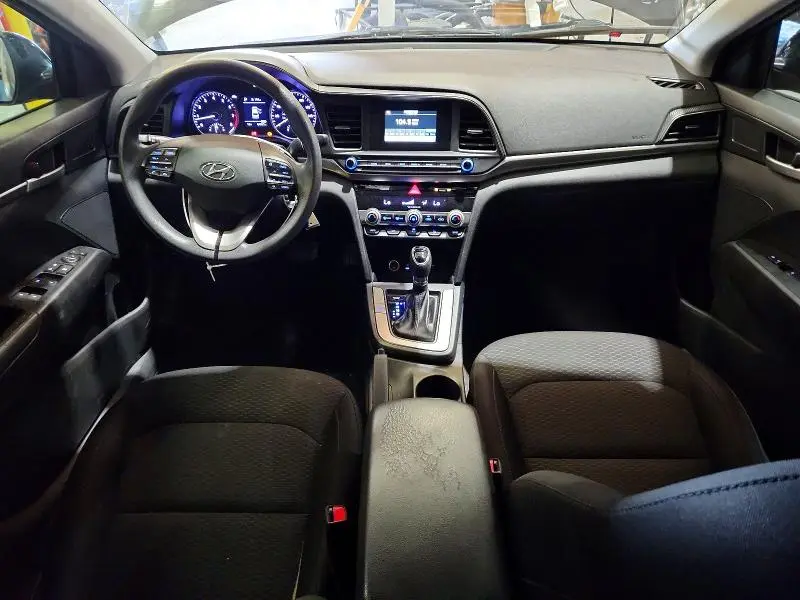 2020 HYUNDAI ELANTRA SE  