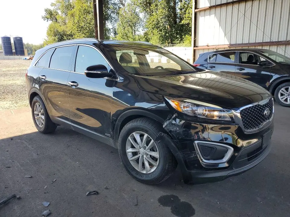 2018 KIA SORENTO LX  