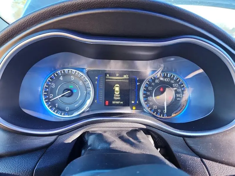 2016 CHRYSLER 200   