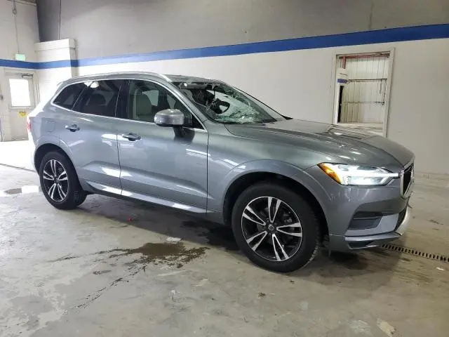 2018 VOLVO XC60 T5 MOMENTUM  