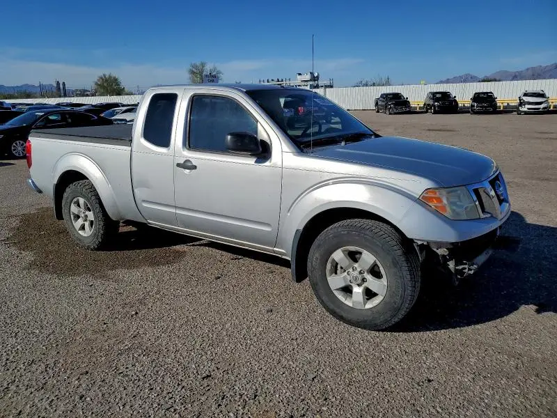 2011 NISSAN FRONTIER SV  