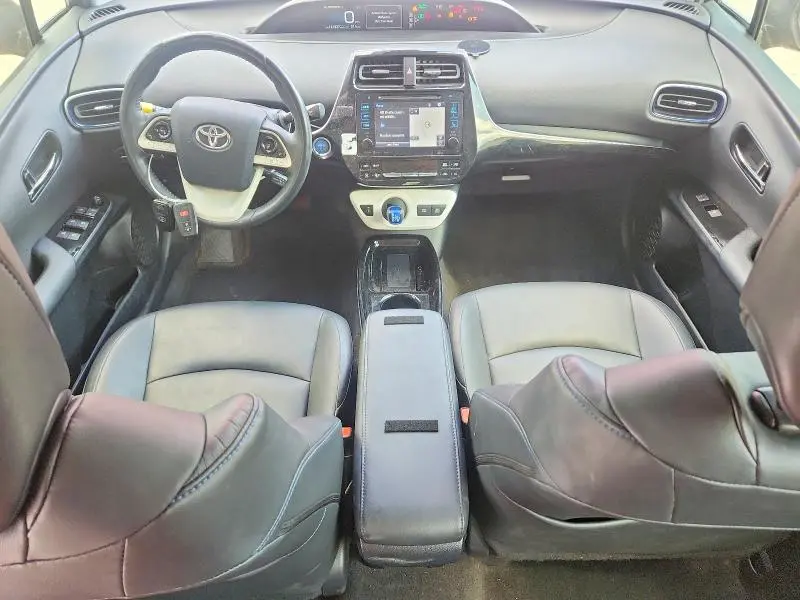 2017 TOYOTA PRIUS THREE TOURING  