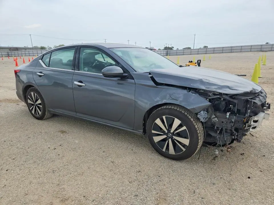 2020 NISSAN ALTIMA SL  