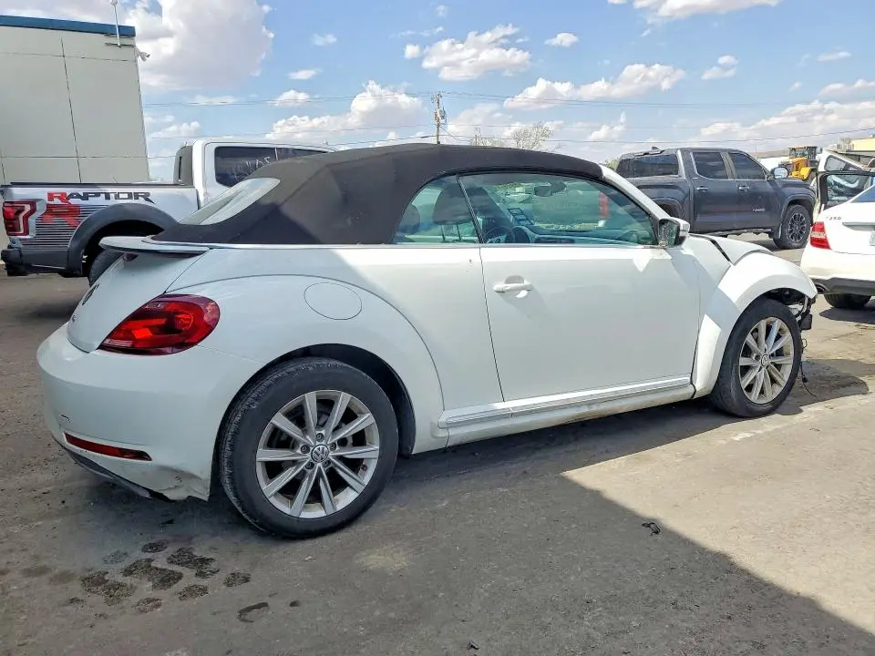 2019 VOLKSWAGEN BEETLE S  