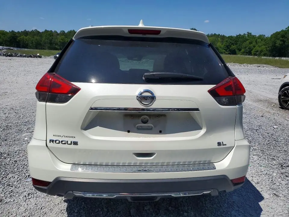 2017 NISSAN ROGUE SL  