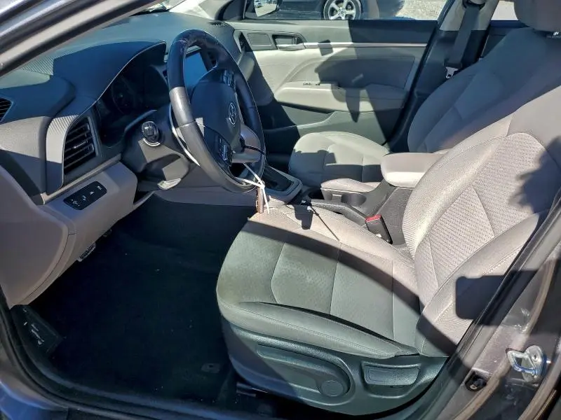 2019 HYUNDAI ELANTRA SEL  