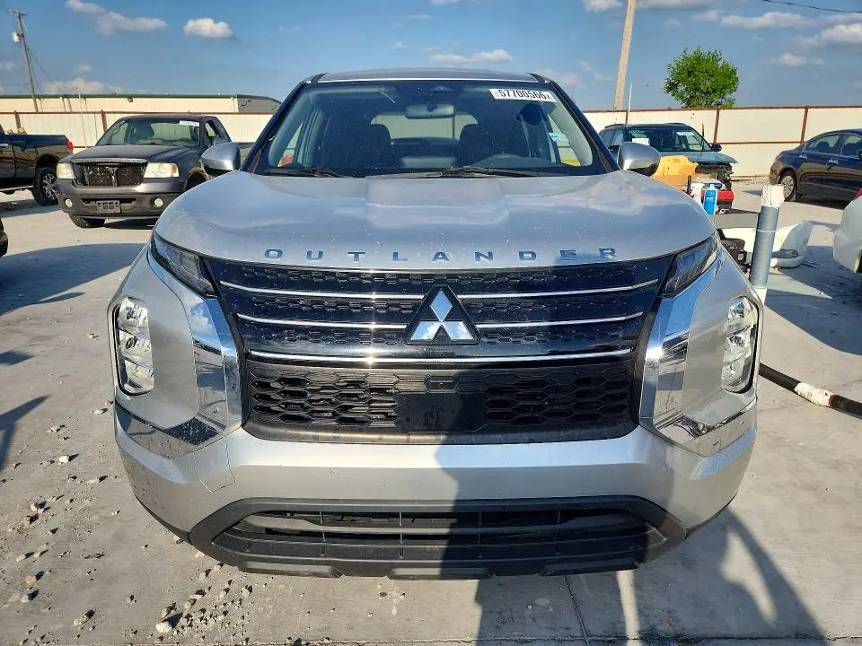 2022 MITSUBISHI OUTLANDER ES  