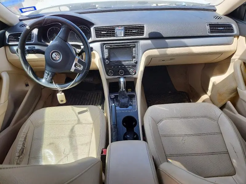 2015 VOLKSWAGEN PASSAT S  