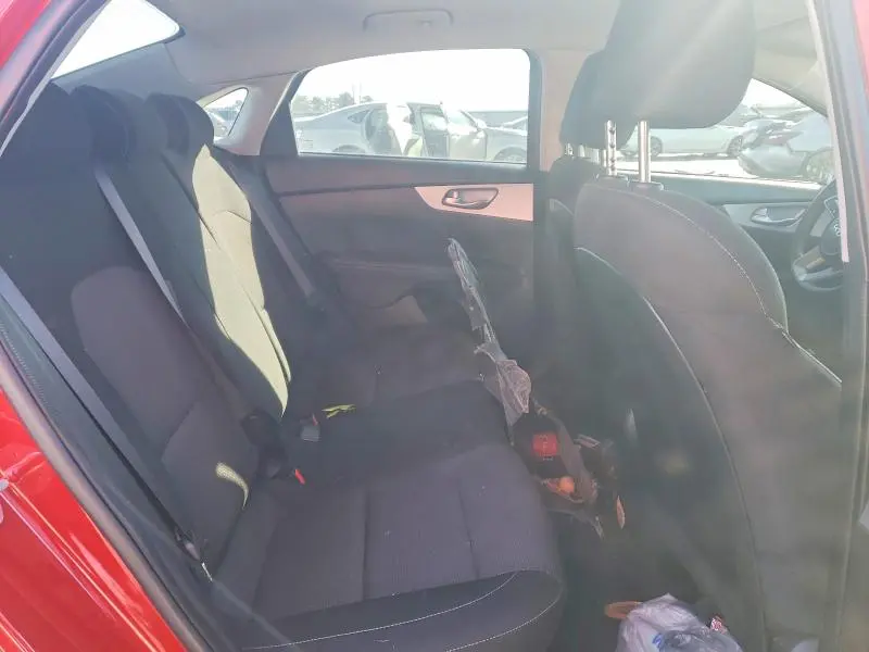 2024 KIA FORTE LX  
