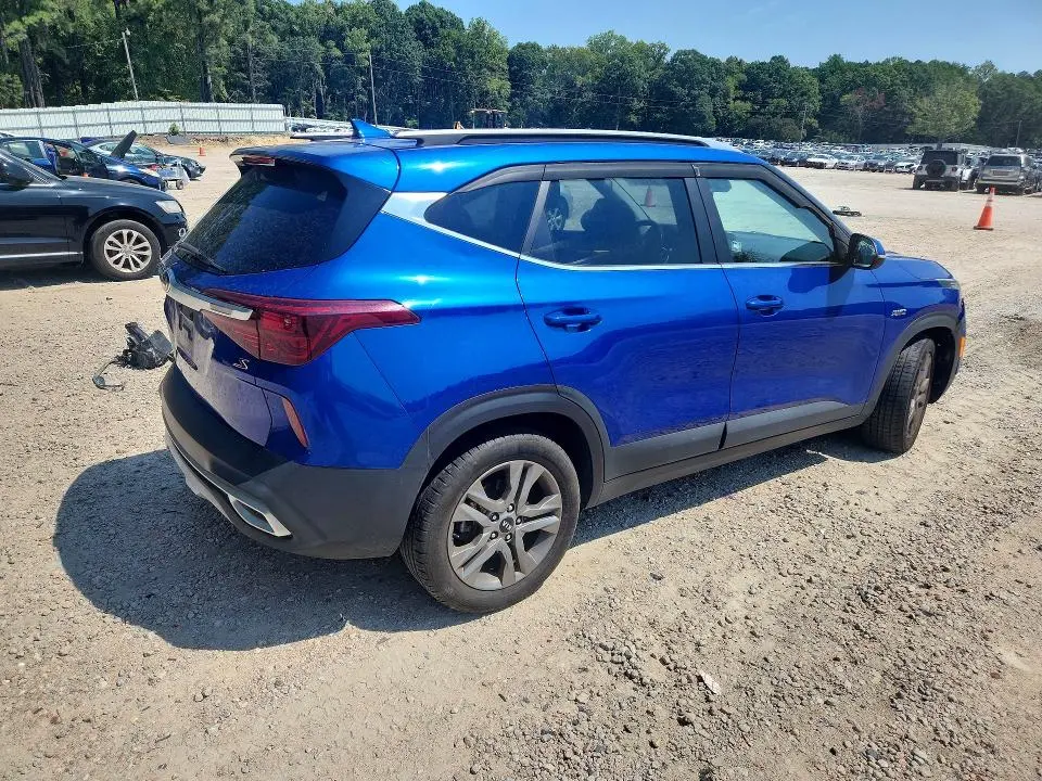 2021 KIA SELTOS S  
