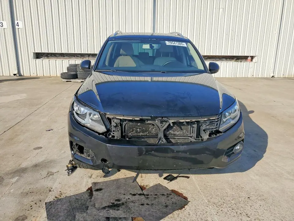 2013 VOLKSWAGEN TIGUAN S  