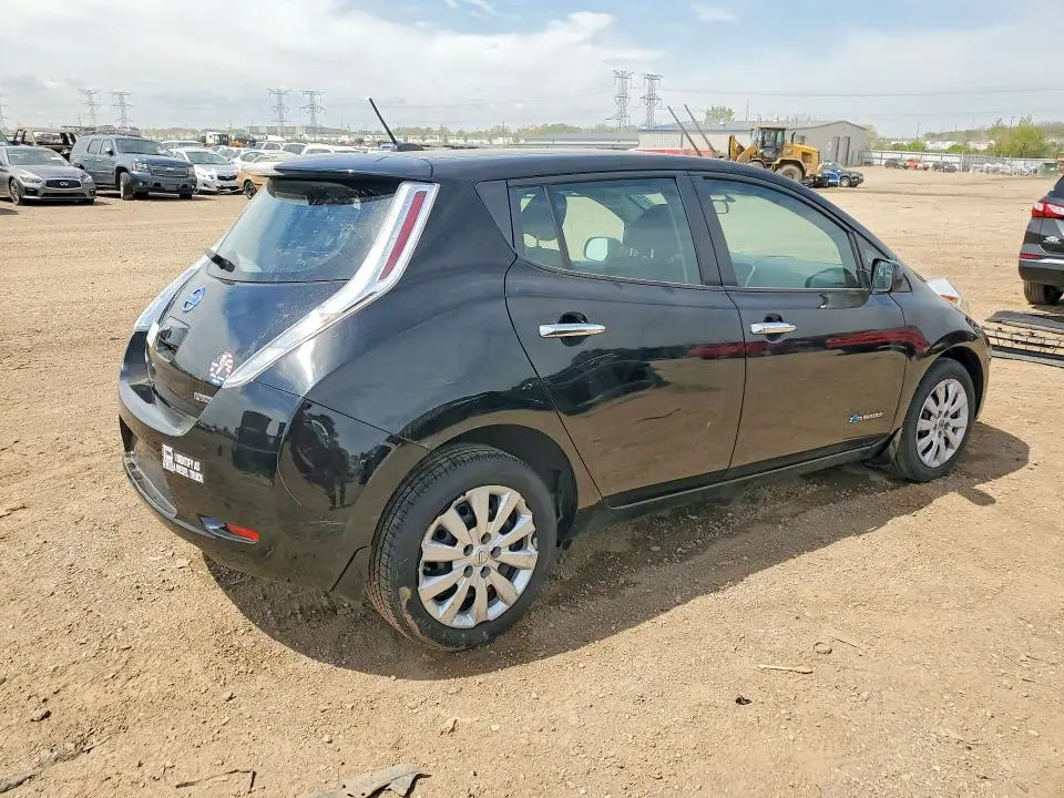 2015 NISSAN LEAF S  
