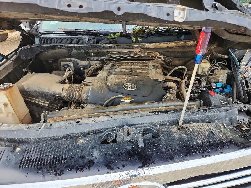 2016 TOYOTA TUNDRA SR5  