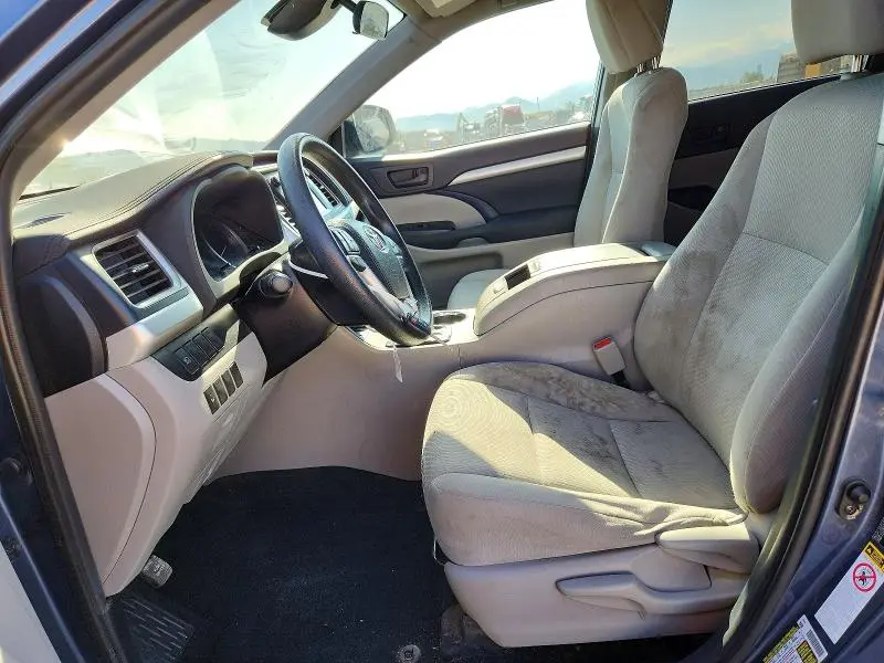 2019 TOYOTA HIGHLANDER LE  