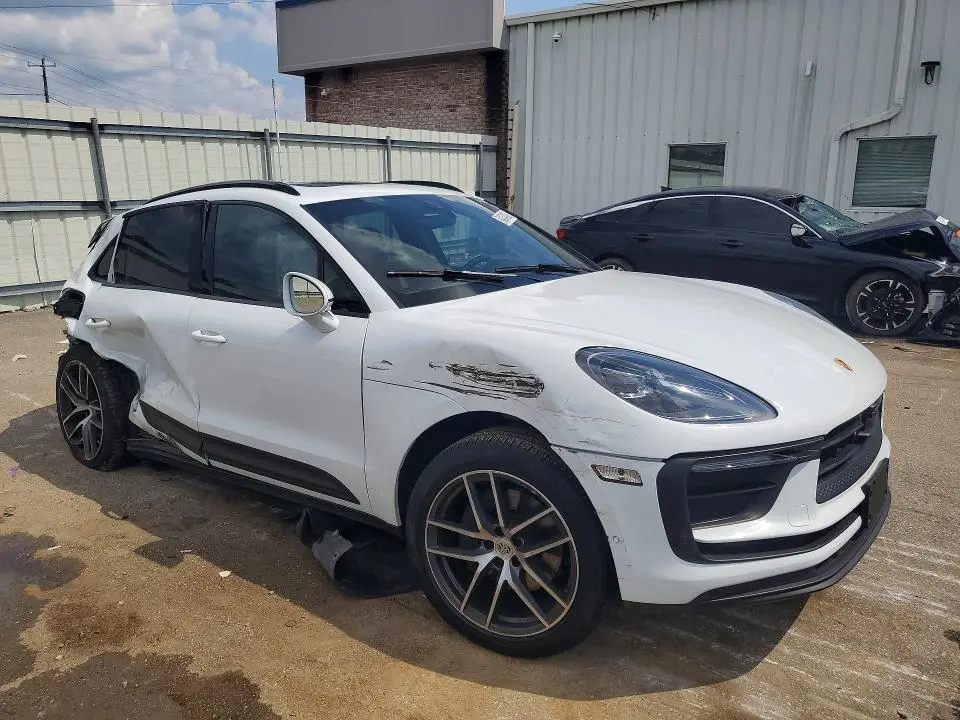2022 PORSCHE MACAN   