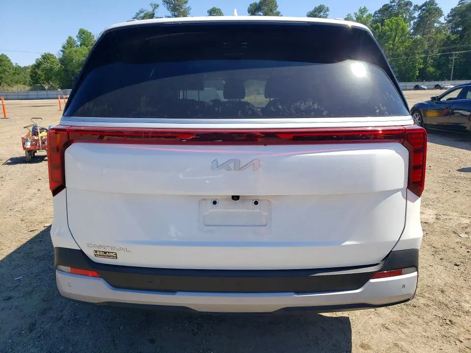 2025 KIA CARNIVAL EX  