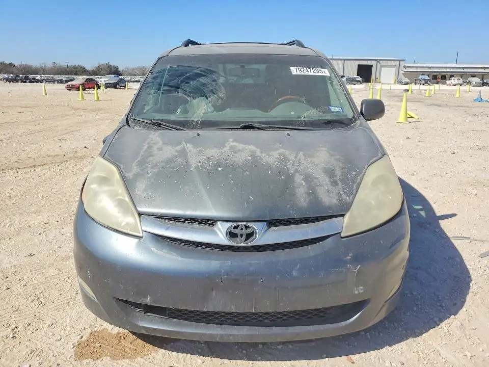 2010 TOYOTA SIENNA XLE LIMITED  