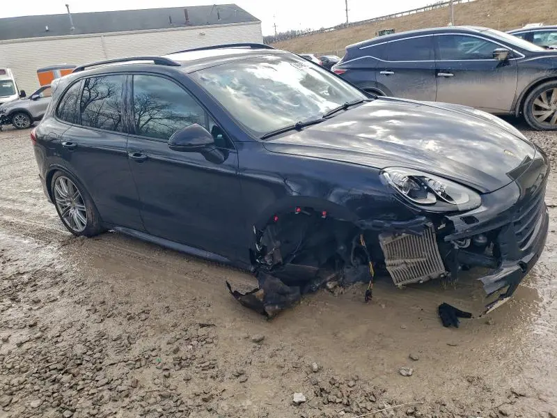 2017 PORSCHE CAYENNE GTS  