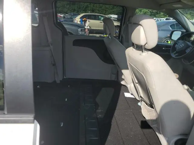 2012 DODGE GRAND CARAVAN SE  